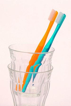 東京でインプラントの施術を受けるには