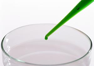 日本橋駅からほど近い位置の美容皮膚科